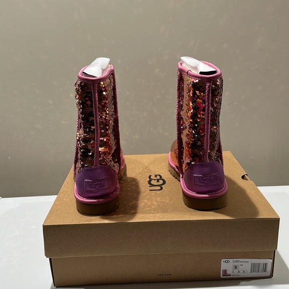🌸NEW UGG BOOTS W CLASSIC SHORT SEQUIN Sz 8 WITH BOX. - Picture 9 of 16